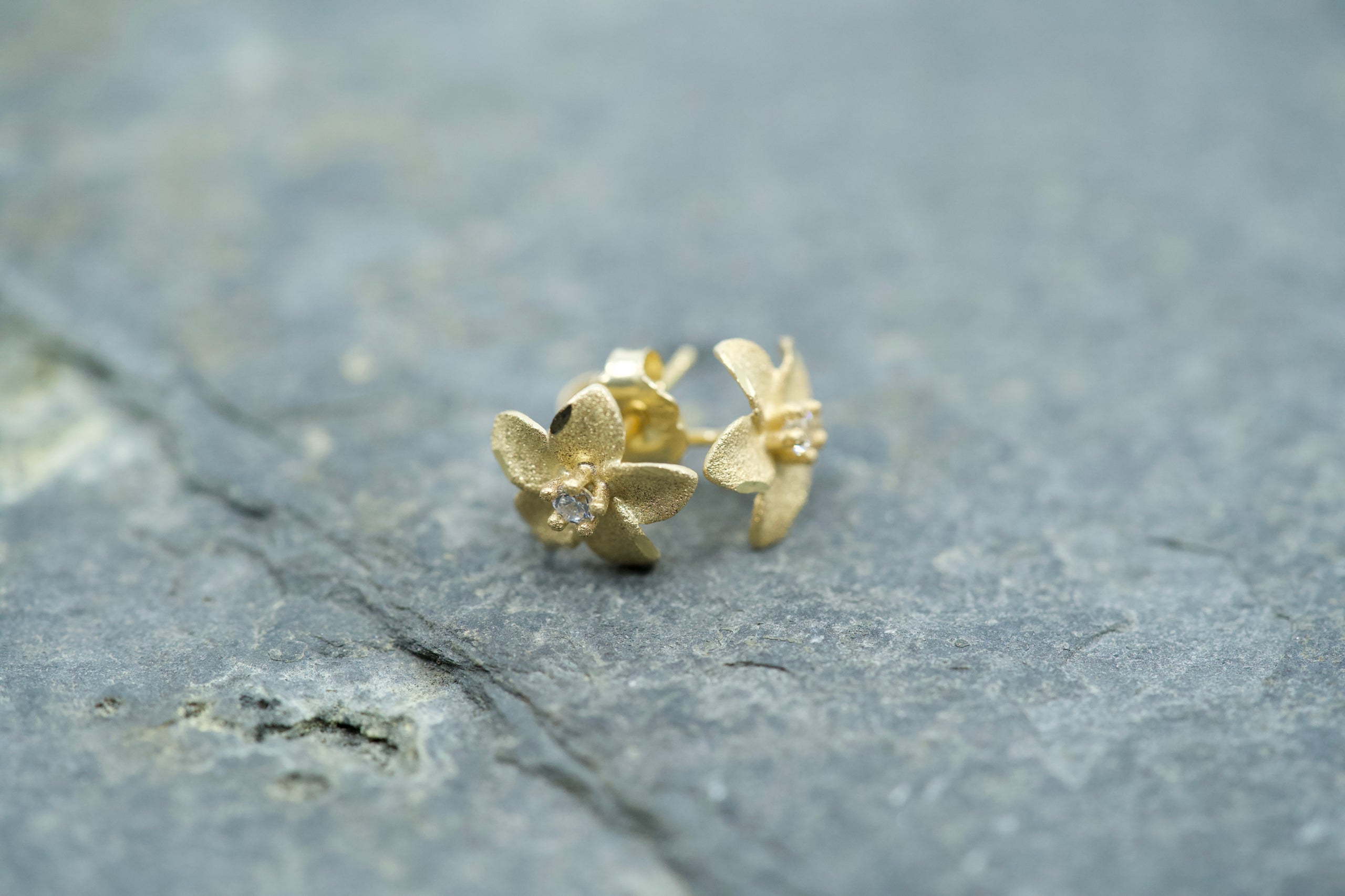 Hawaiian plumeria earrings hotsell